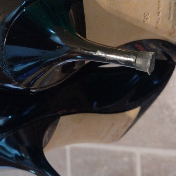 Jimmy Choo black patent leather peep toe heel pump size 35 - Picture 11 of 12